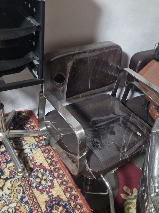 Кресла для парехмахеров