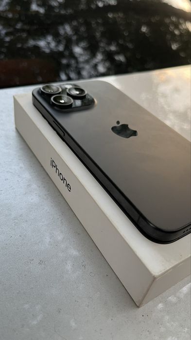 Продам iPhone 15 Pro Max 256GB Black Titanium