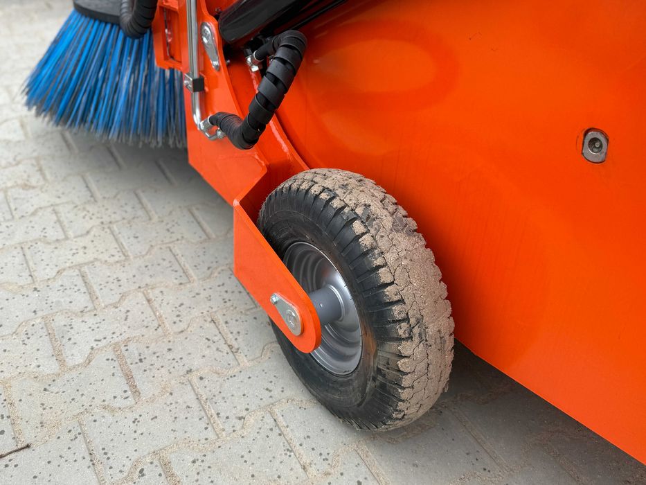 Măturătoare comunală autocolectoare pentru tractor - Piese de schimb