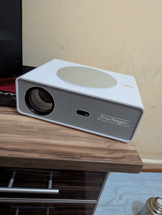 Проектор профессиональный