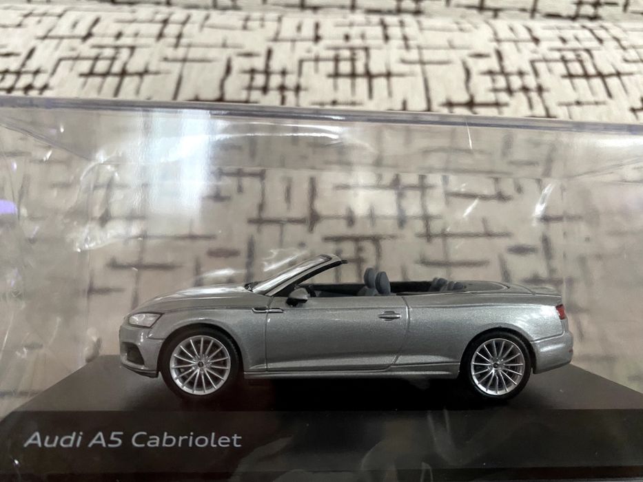 AUDI A5 CABRIOLET macheta auto scara 1:43 SPARk dealer edition