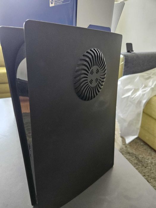 Consola PlayStation 5 (PS5) Slim si 2 controllere