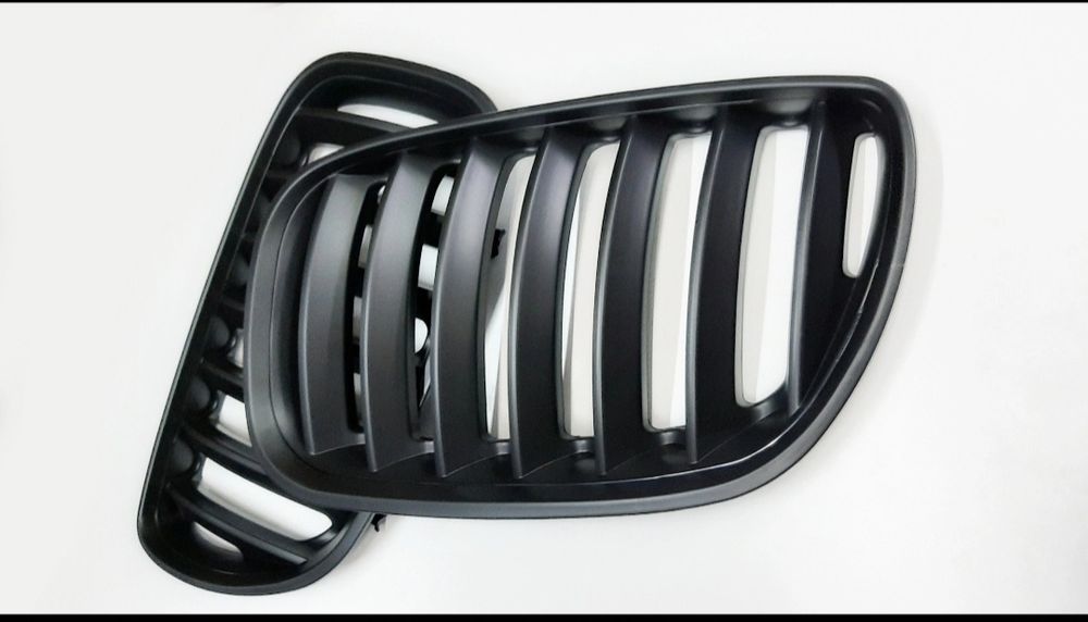 Ноздри решетки на BMW X5 E53