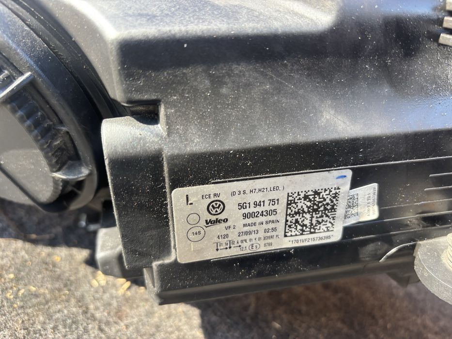 Far Bi-Xenon Volkswagen Golf 7