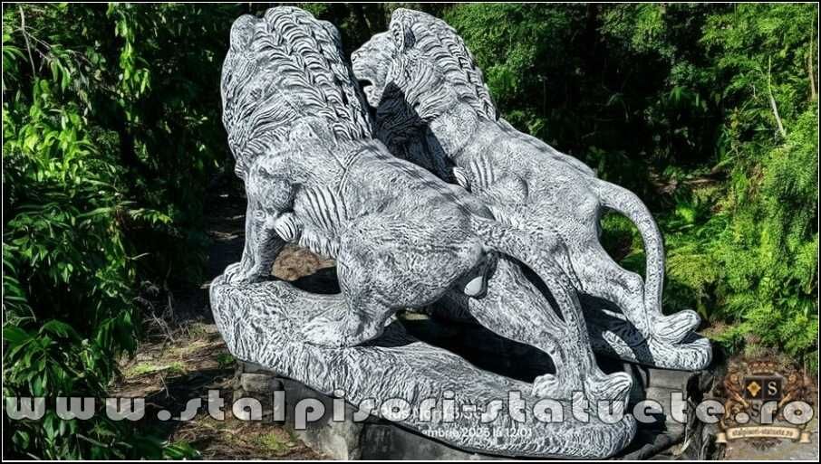 Set statuete lei gigant, din beton, model S66.