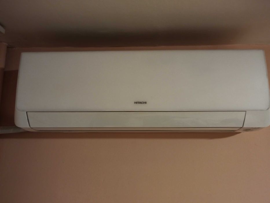Климатик HITACHI RAK-25 Rxe За Ремонт или за части