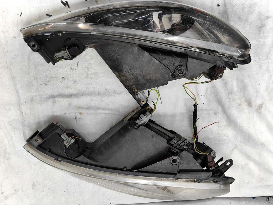 Оригинални фарове Пежо  Peugeot 206 Feis