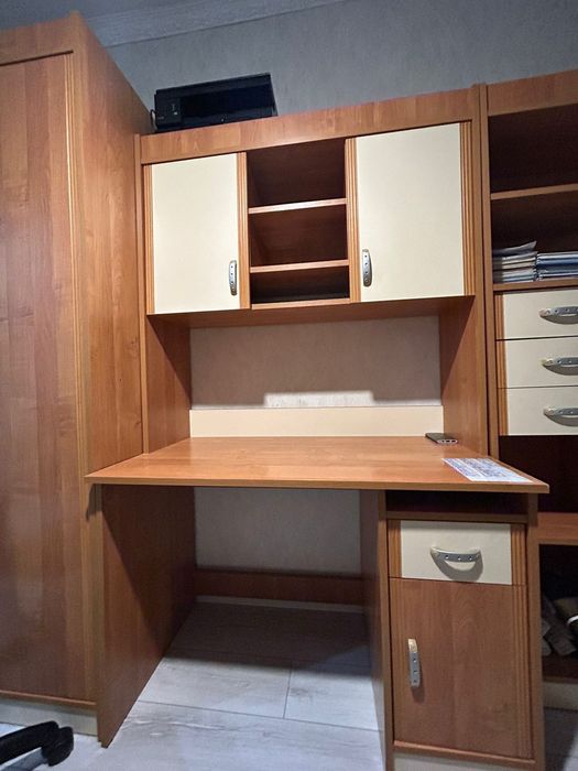 Продам полку большая вместимая