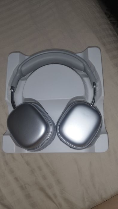 Продам новые наушники