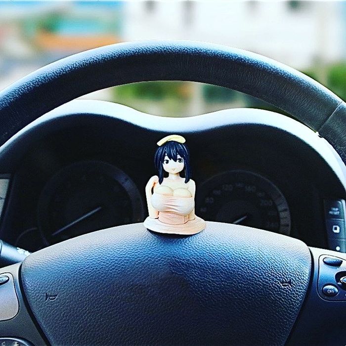 Девушка игрушка для настроения