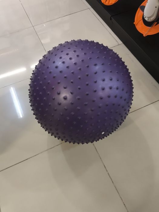 В продаже Мяч для фитнеса.