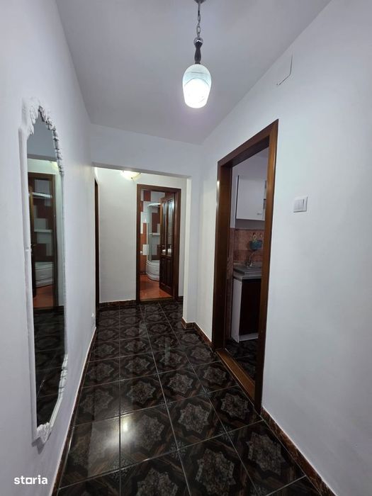 2 camere, decomandat, zona Spitalul Vechi, etaj intermediar