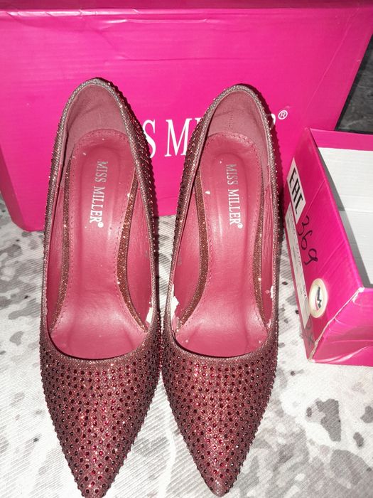 Продам каблуки 38 размера