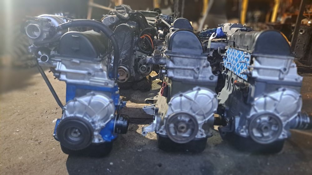 Двигител карбратор инжектор