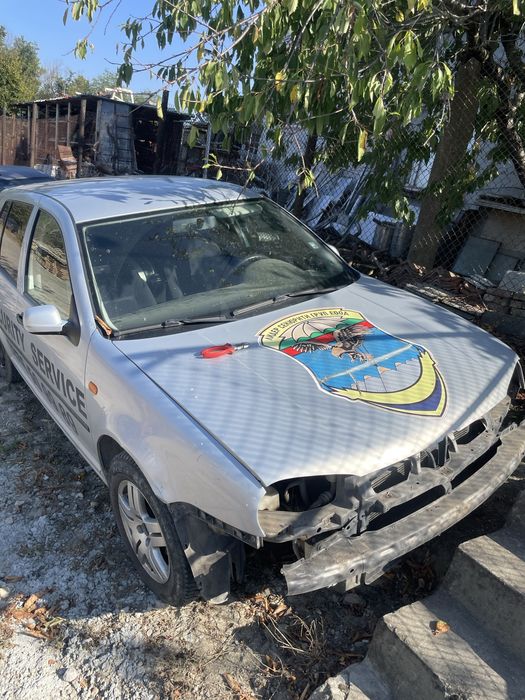Голф 4 /golf 4 1998 г 1.6 i SR климатик НА ЧАСТИ !!!
