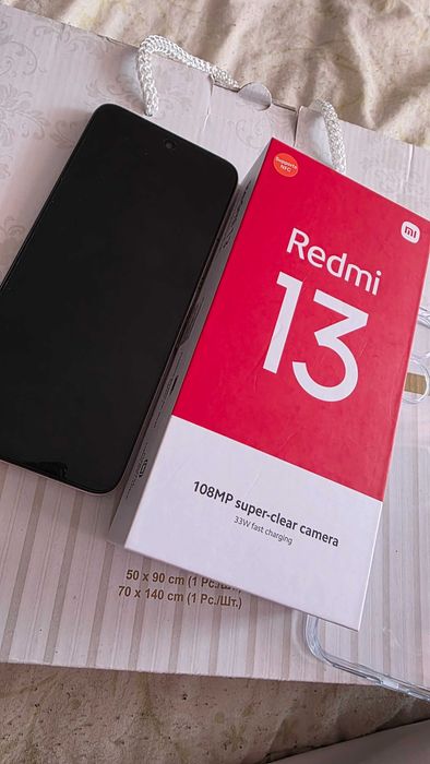 Телефон- Redmi 13