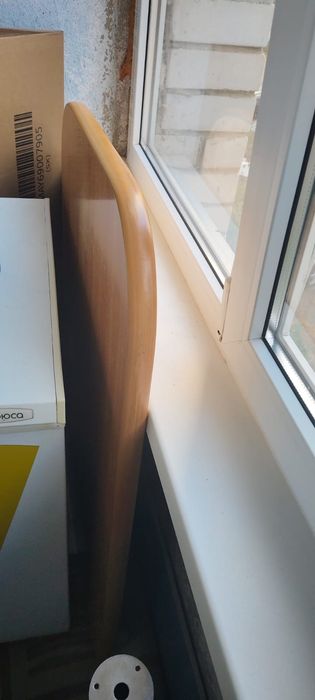 Продам кухонный стол со стульями 3 шт