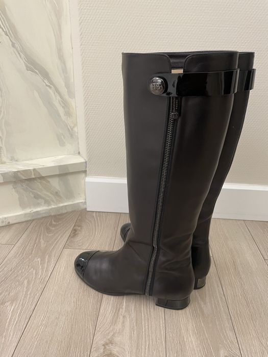 Продам женские сапоги