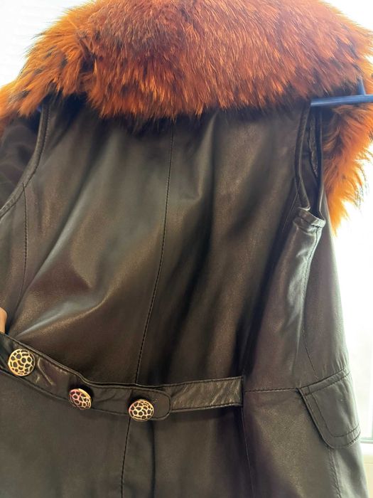 Елек от естествена кожа с ест косъм яка от кожа на миеща мечка raccoon