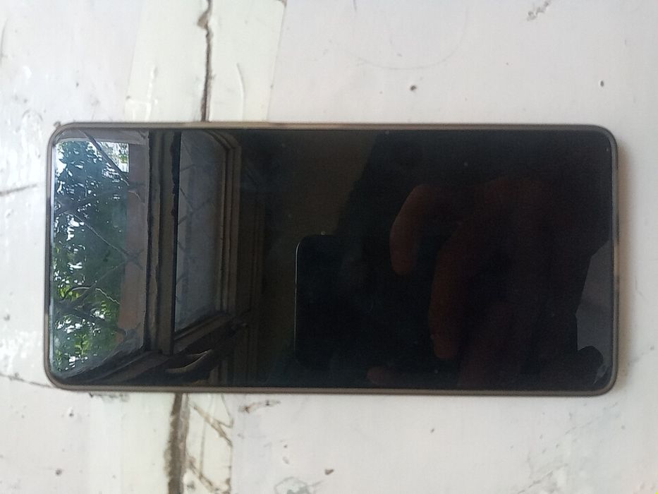 Lenovo Legion Y70 5G korabka dakument bor