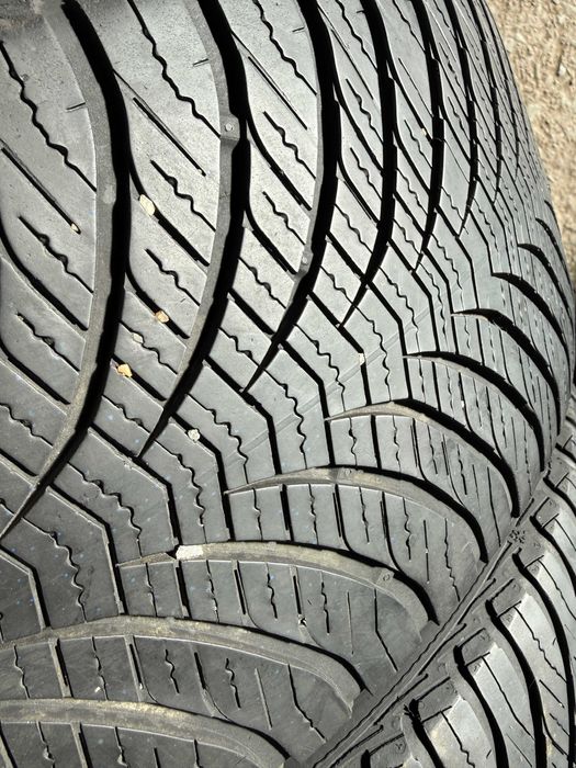 2x Anvelope All Season 225/55 R17 - GoodYear Vector 4 Season Gen.2