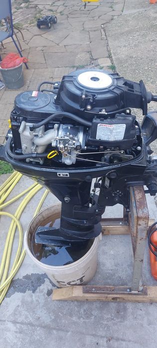 Продавам извънбордов двигател Mariner 8 коня 4 тактов дълъг ботуш.
Сме