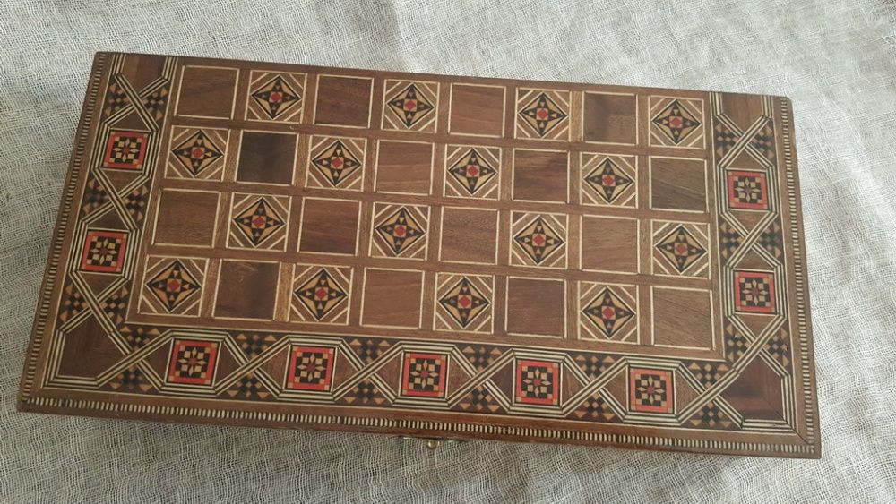 Шахматна кутия+табла -Изящна интарзия