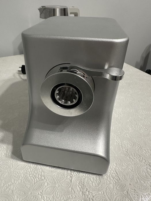 Мясорубка Moulinex HV10