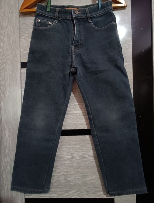 На мальчика джинсы