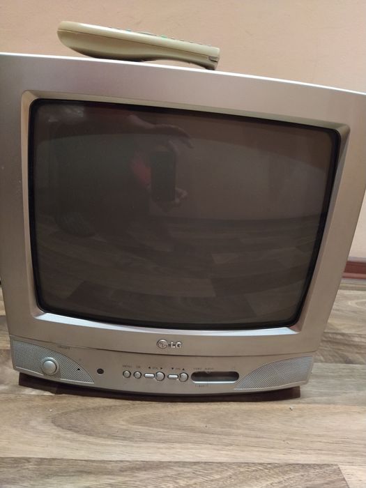 Продавам телевизор  LG в много добро състояние