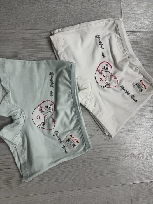 трусы для девочек новые 4 шт