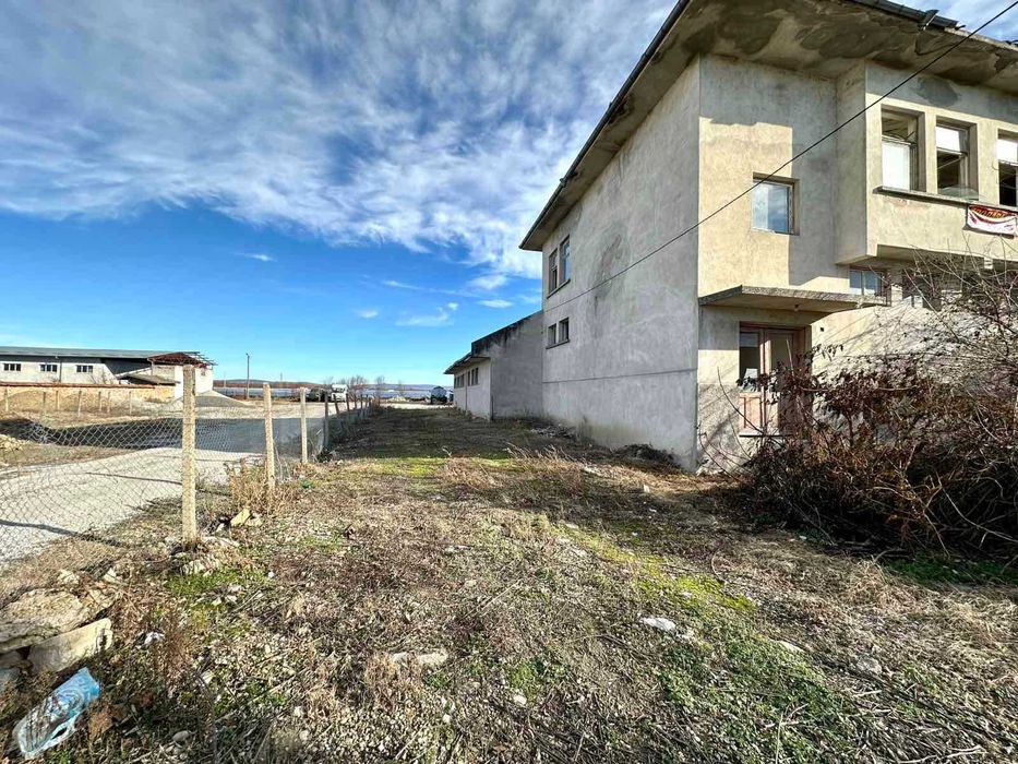 Продава се Промишлена сграда в с. Ресен, Област Велико Търново - 123 кв.м за 196 €/кв.м - Снимка #2