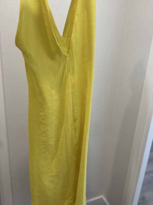 Продам платья от Зары за 4000