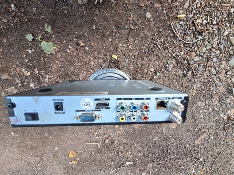 Продам      тюнер