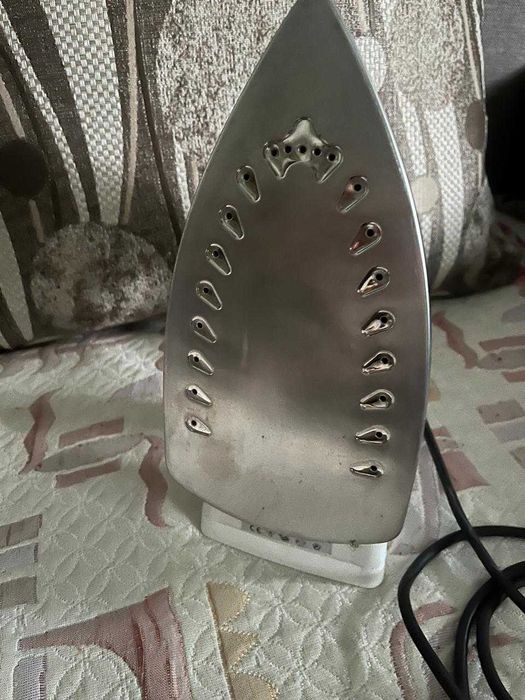 продам утюг в хорошем состоянии