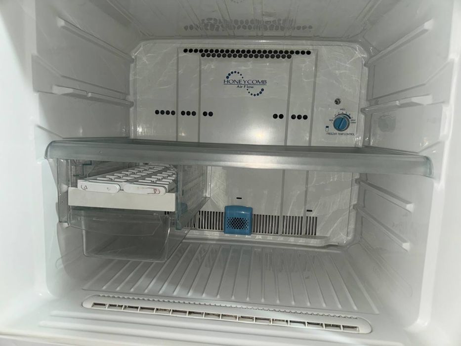 Холодильник в хорошем состоянии