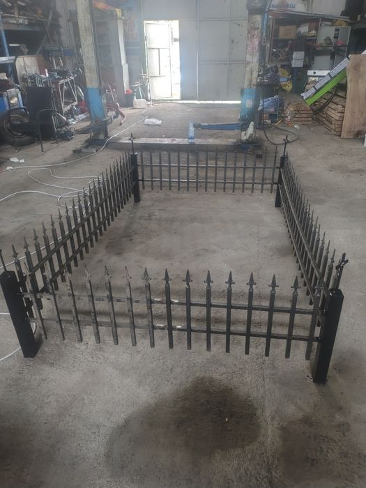 Vând gărduț cimitir de 1 sau 2 persoane