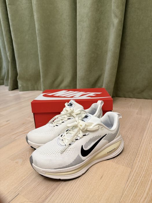 Беговые кроссовки Nike