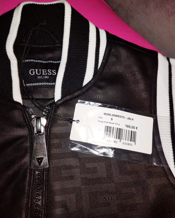 яке GUESS  размес S д-50 ш-34