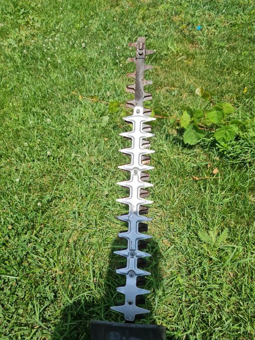 Motounealta tuns gard viu Husqvarna 226HD60S