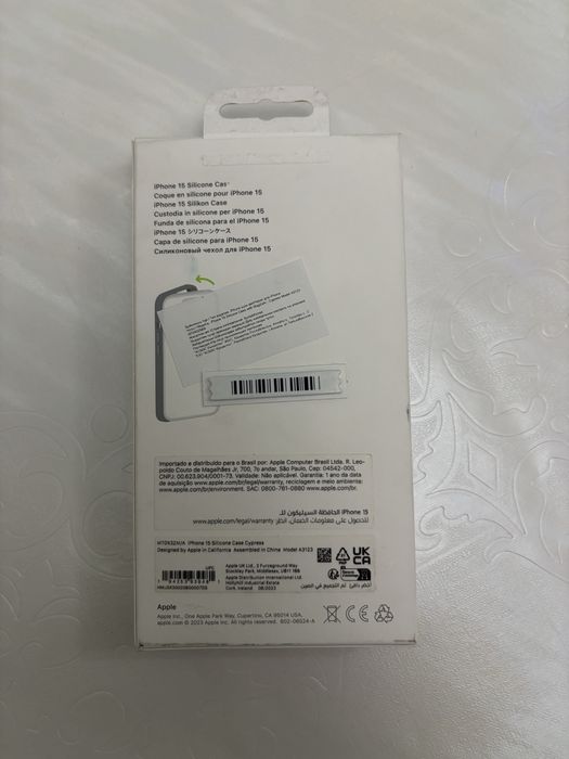 Продам оригинал чехол айфон 15