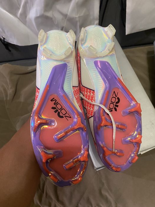 Футбольные бутсы Nike Air Zoom