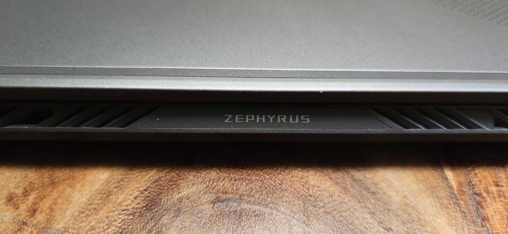 ASUS ROG Zephyrus Ryzen 7 4800HS 40GB RAM Ултрабук + бонус втори дисплей