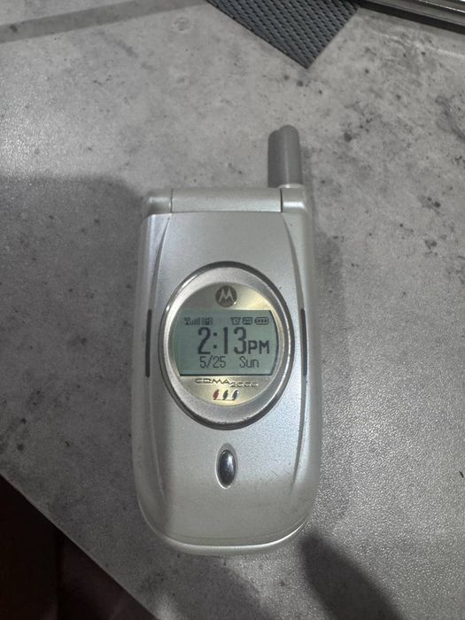 Плеер samsung, телефон motorola, часы, роутер