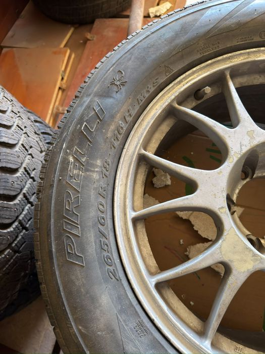 Зимние шины 265/60 R18