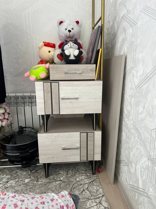 Мебель срочно сотилади Турюмо ва тумба