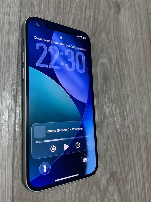 Айфон 12 в хорошем состоянии