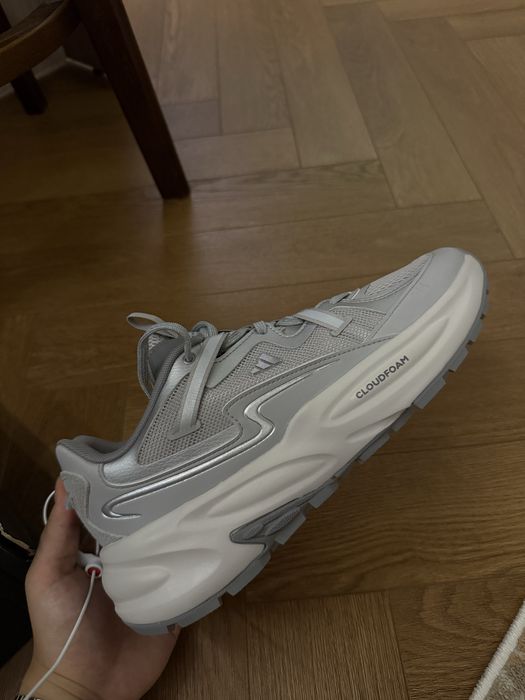 Новые кроссовки Adidas