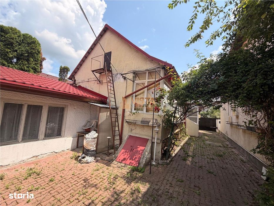 Doua case individuale, 680 mp teren. zona Aurel Vlaicu, Brasov