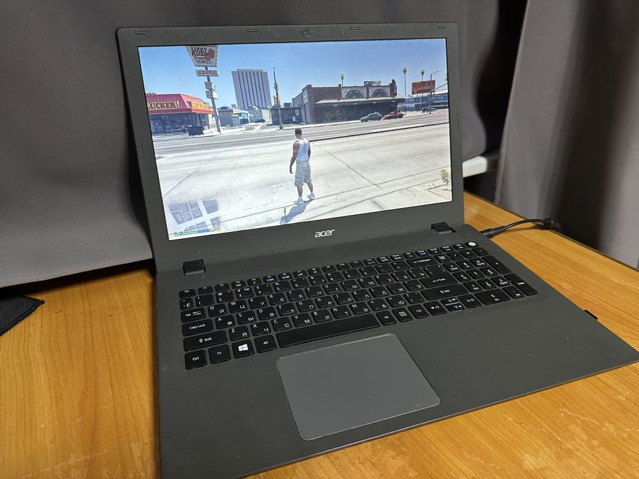 Ноутбук Acer в хорошем состоянии